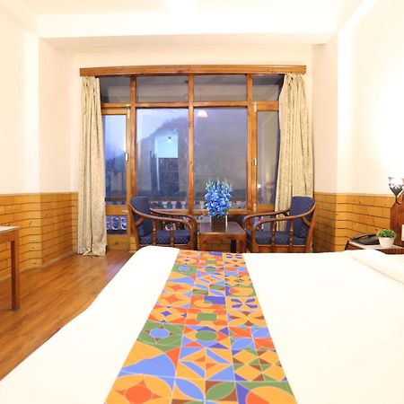 Hotel Surbhi Vashist Esterno foto