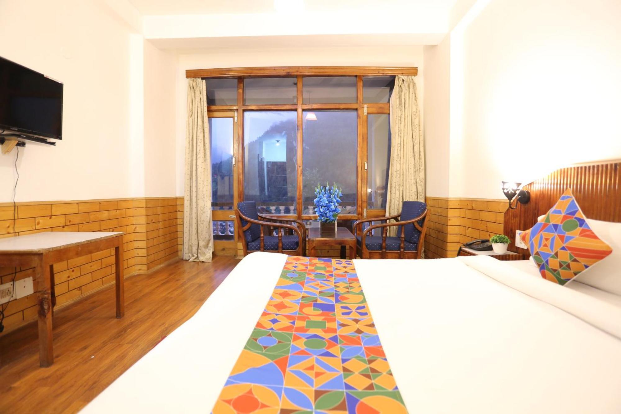 Hotel Surbhi Vashist Esterno foto