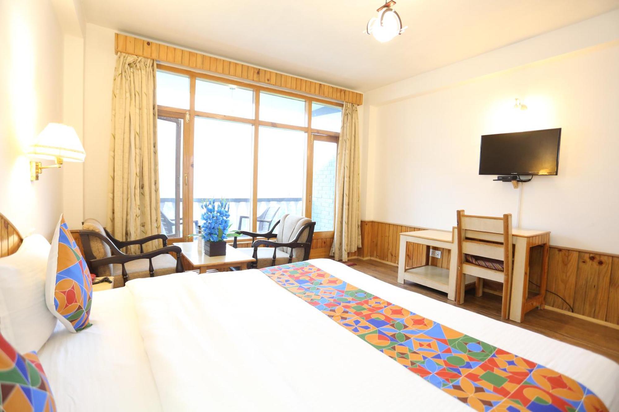 Hotel Surbhi Vashist Esterno foto