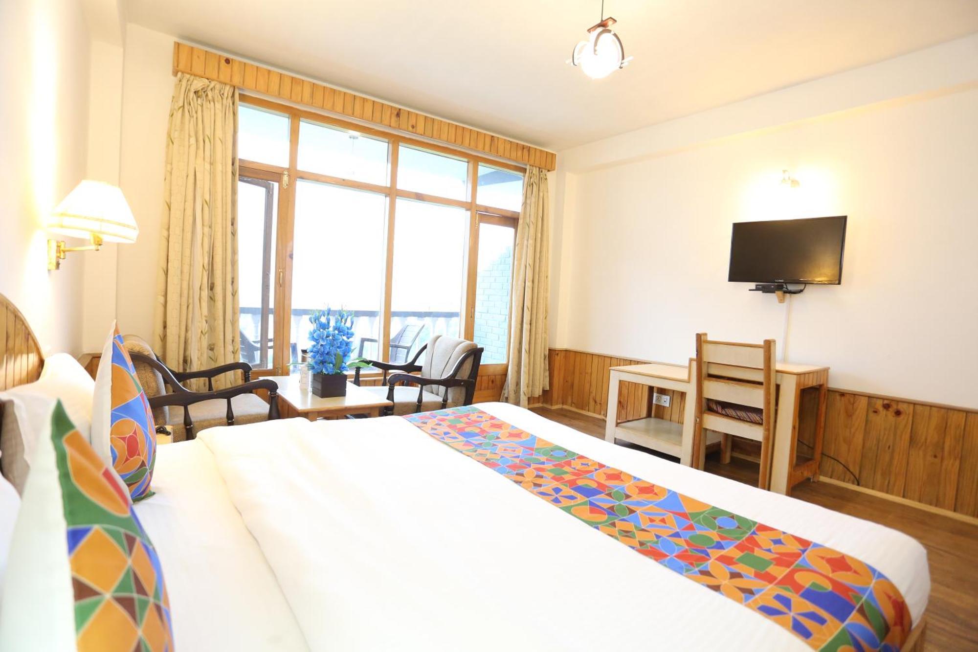 Hotel Surbhi Vashist Esterno foto