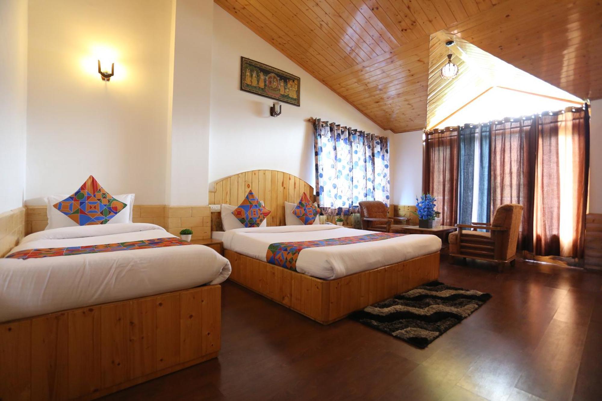 Hotel Surbhi Vashist Esterno foto