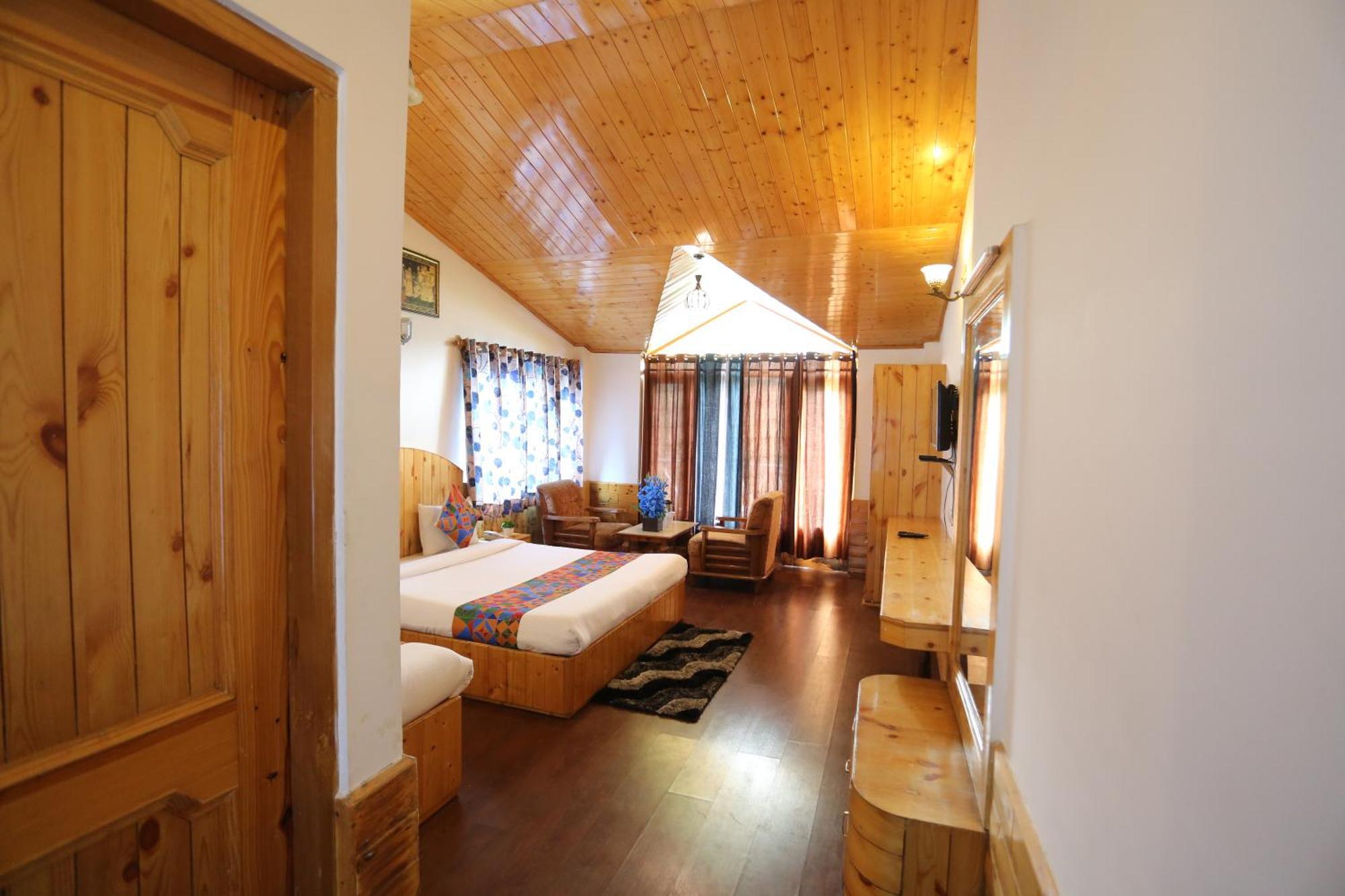 Hotel Surbhi Vashist Esterno foto