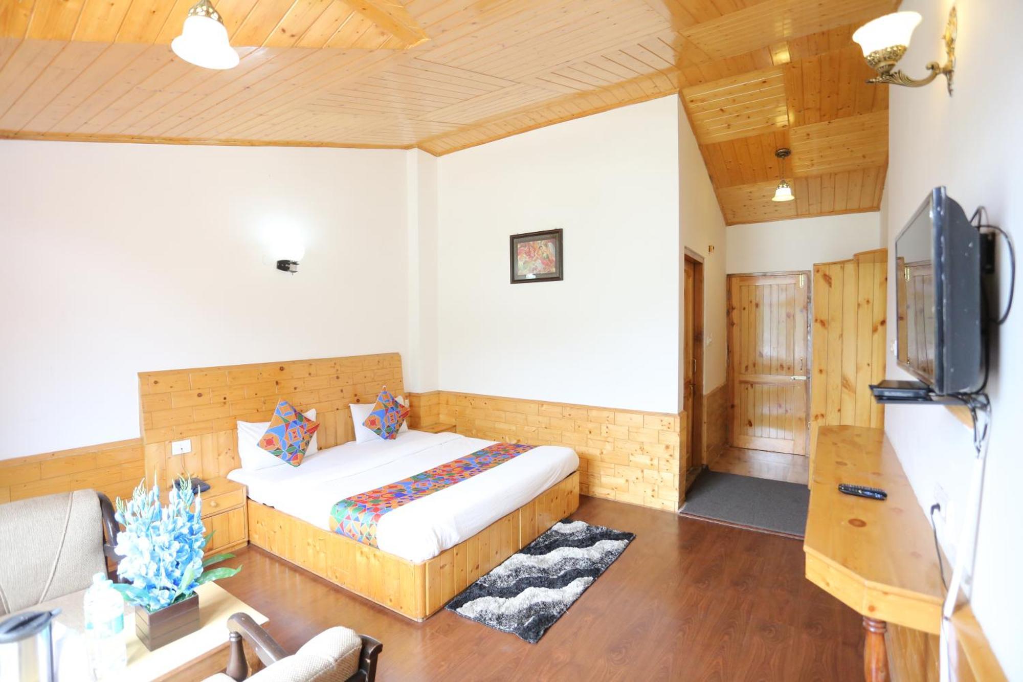Hotel Surbhi Vashist Esterno foto