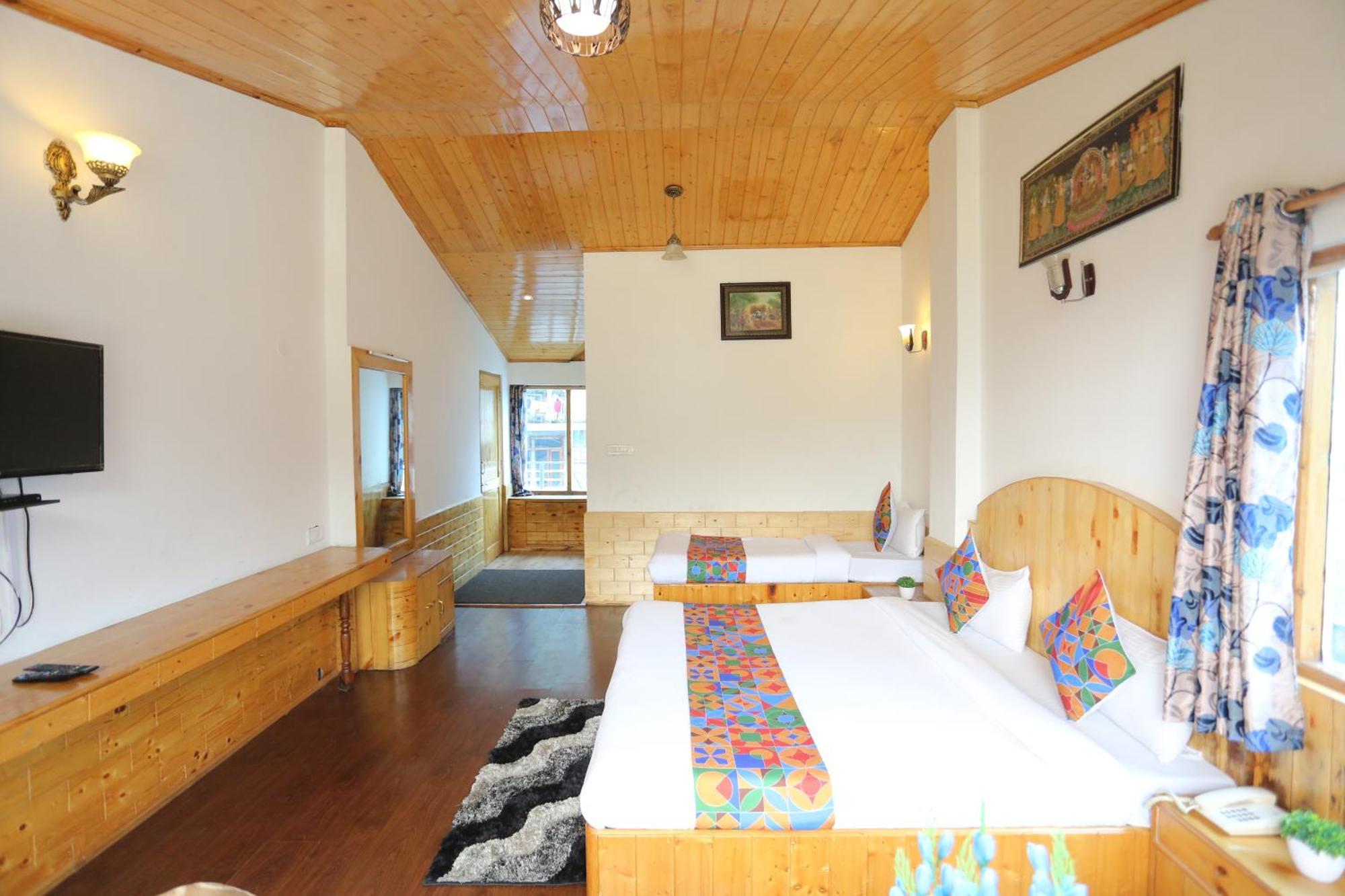 Hotel Surbhi Vashist Esterno foto