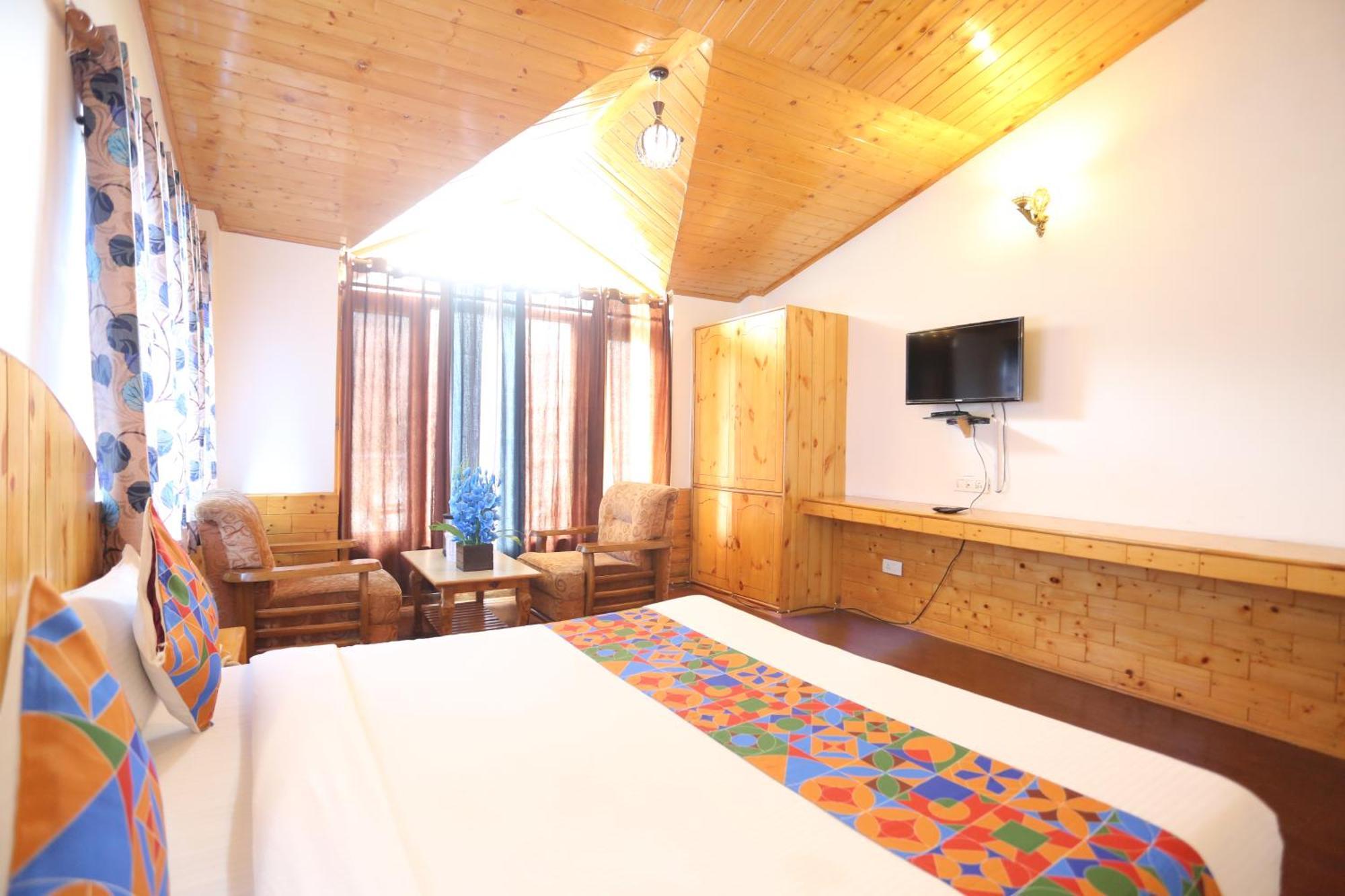 Hotel Surbhi Vashist Esterno foto