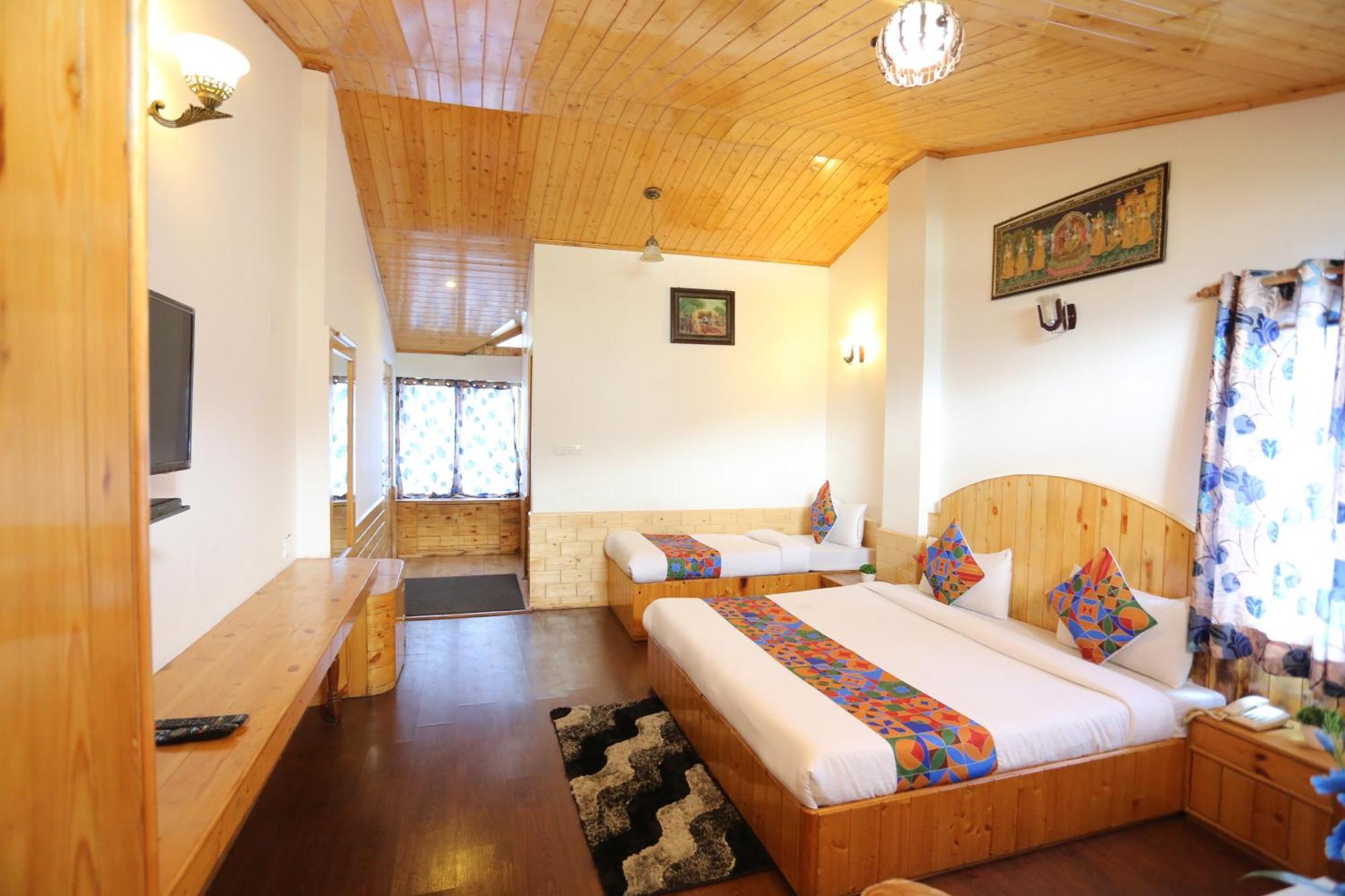 Hotel Surbhi Vashist Esterno foto