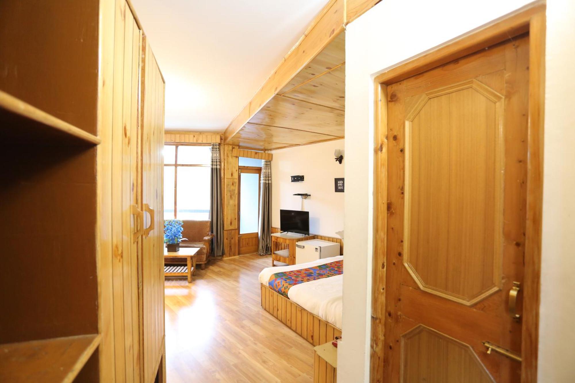 Hotel Surbhi Vashist Esterno foto