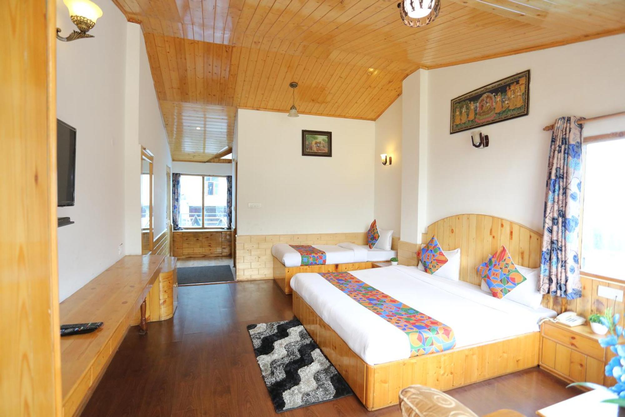 Hotel Surbhi Vashist Esterno foto